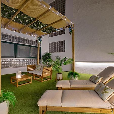 C30 Deluxe Studio With Terrace Into Cathedral Square Apartment Малага Екстериор снимка