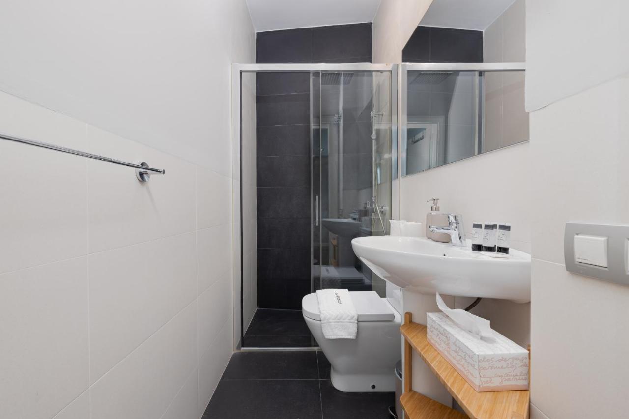 C30 Deluxe Studio With Terrace Into Cathedral Square Apartment Малага Екстериор снимка
