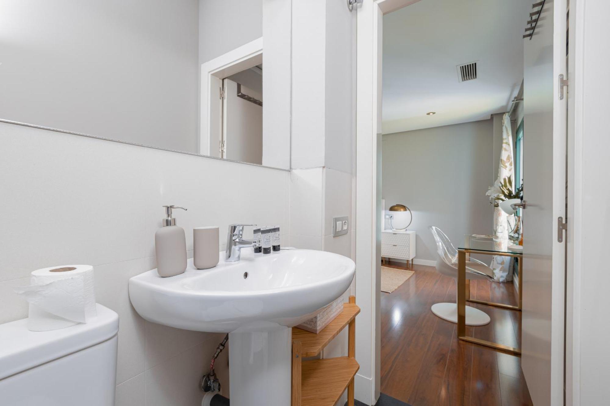 C30 Deluxe Studio With Terrace Into Cathedral Square Apartment Малага Екстериор снимка