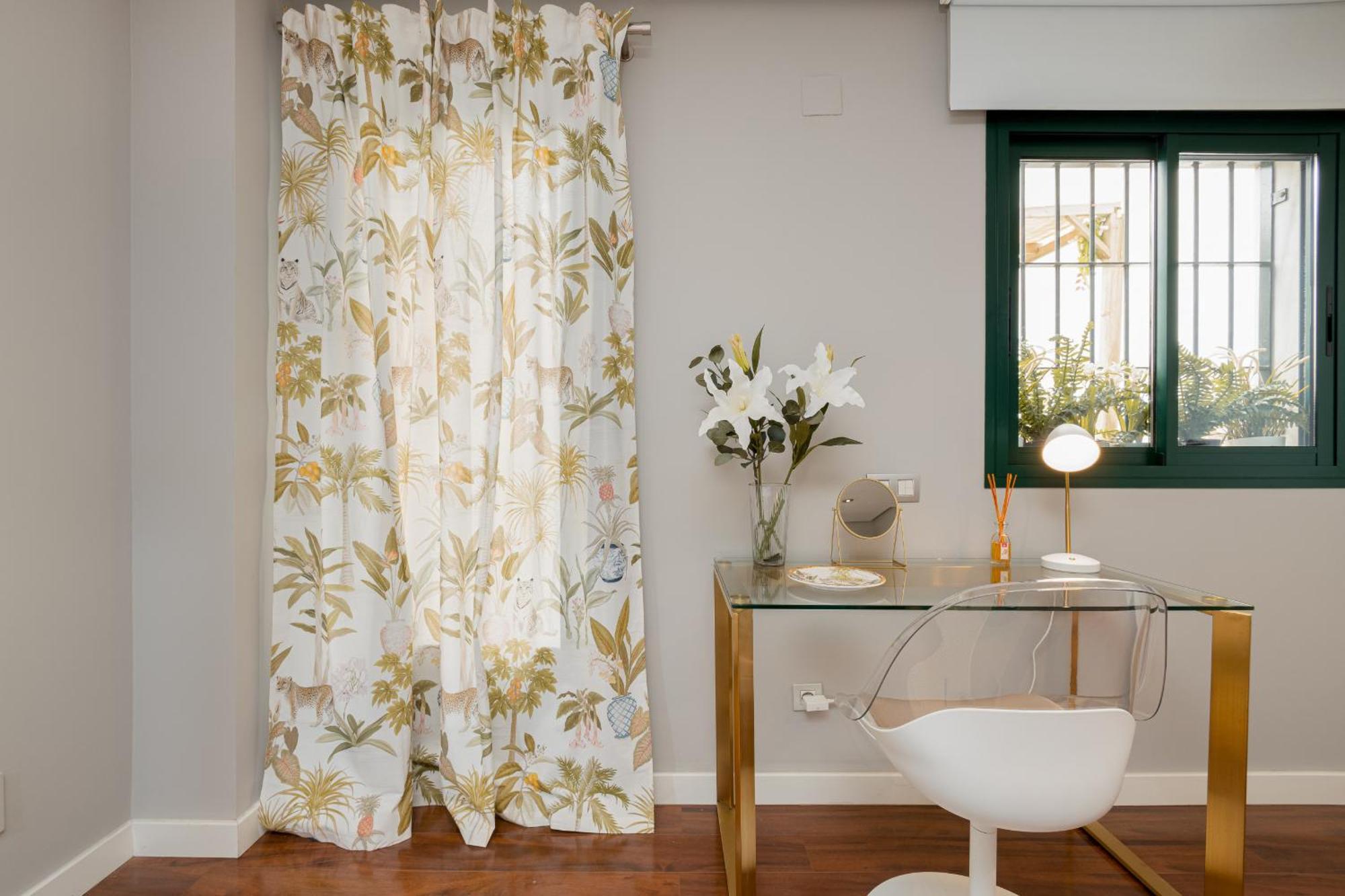 C30 Deluxe Studio With Terrace Into Cathedral Square Apartment Малага Екстериор снимка