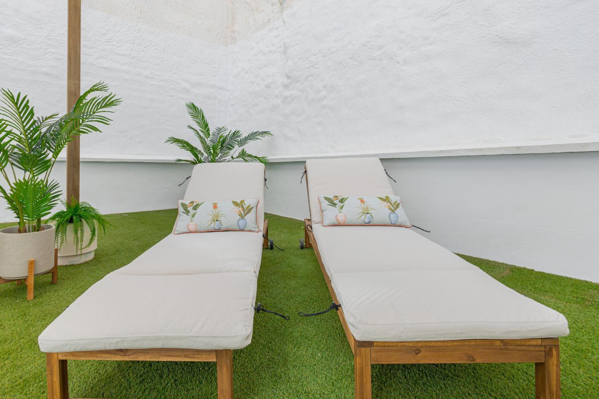 C30 Deluxe Studio With Terrace Into Cathedral Square Apartment Малага Екстериор снимка