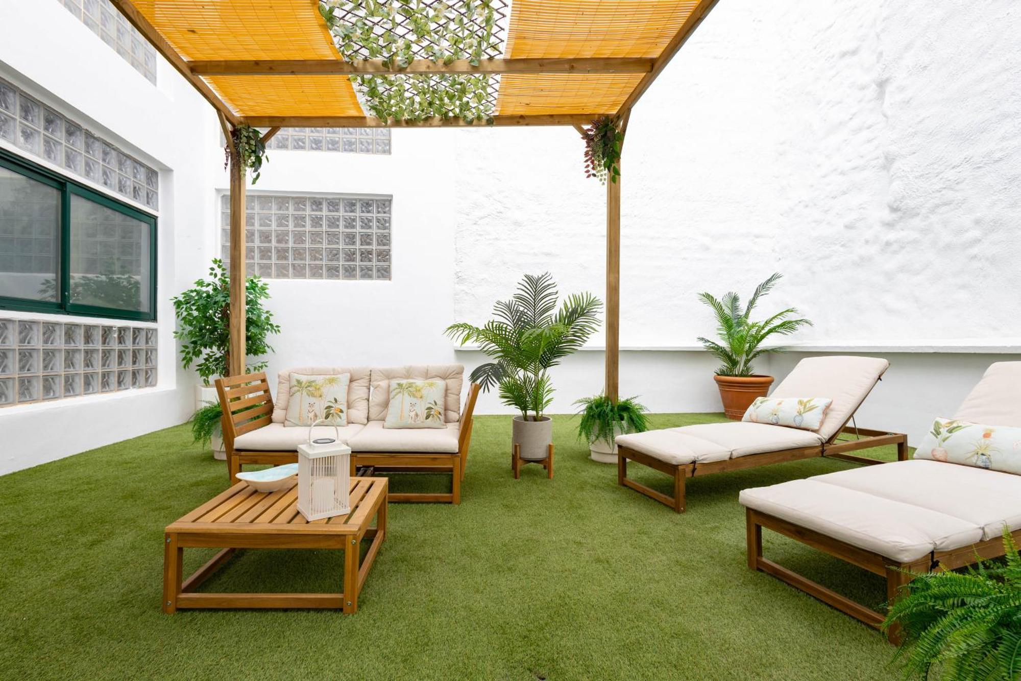 C30 Deluxe Studio With Terrace Into Cathedral Square Apartment Малага Екстериор снимка