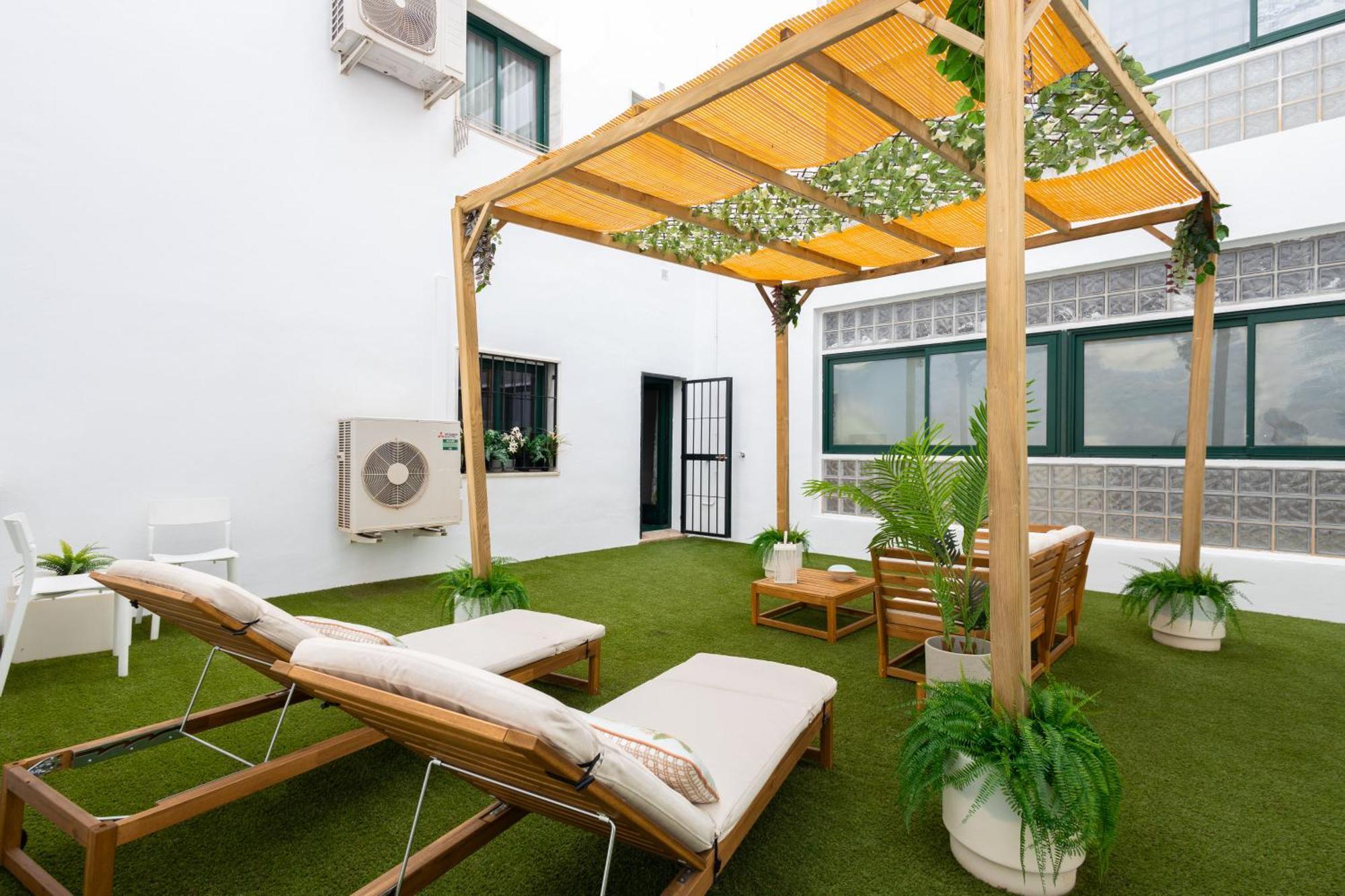 C30 Deluxe Studio With Terrace Into Cathedral Square Apartment Малага Екстериор снимка